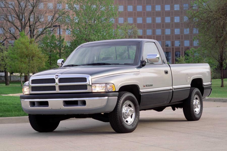  Dodge Ram Heavy Duty 1994 года  (фото 12 из 17)